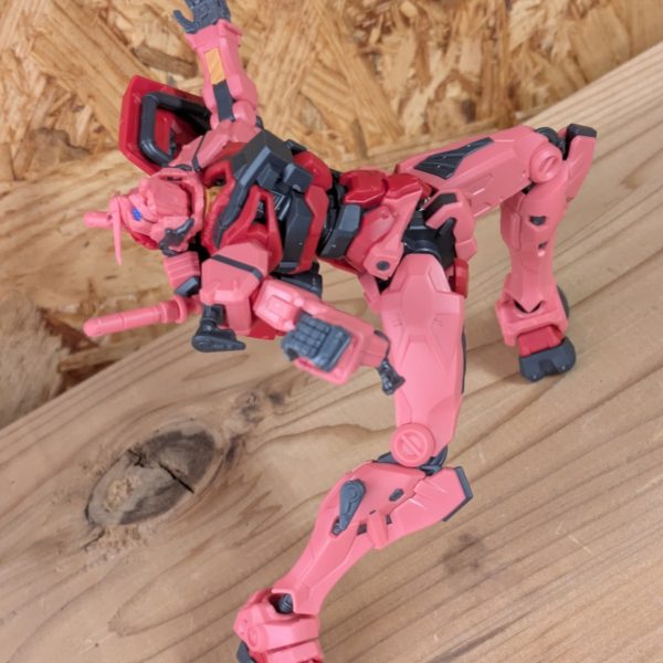 こいつ、動き過ぎるぞ！