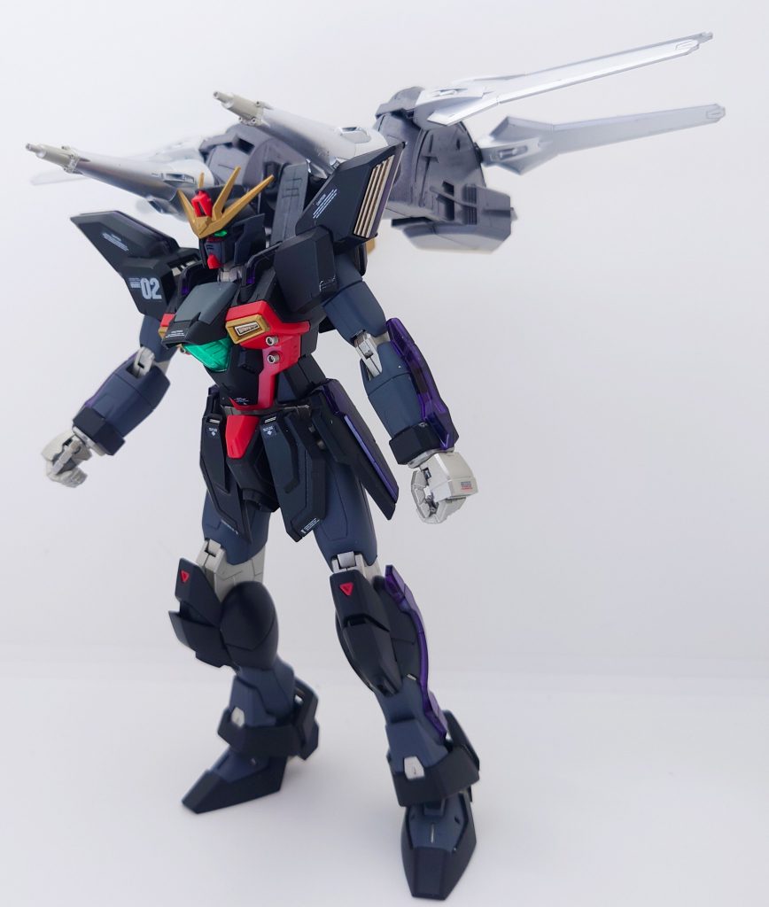 バックパックを変形させたアタックモード。