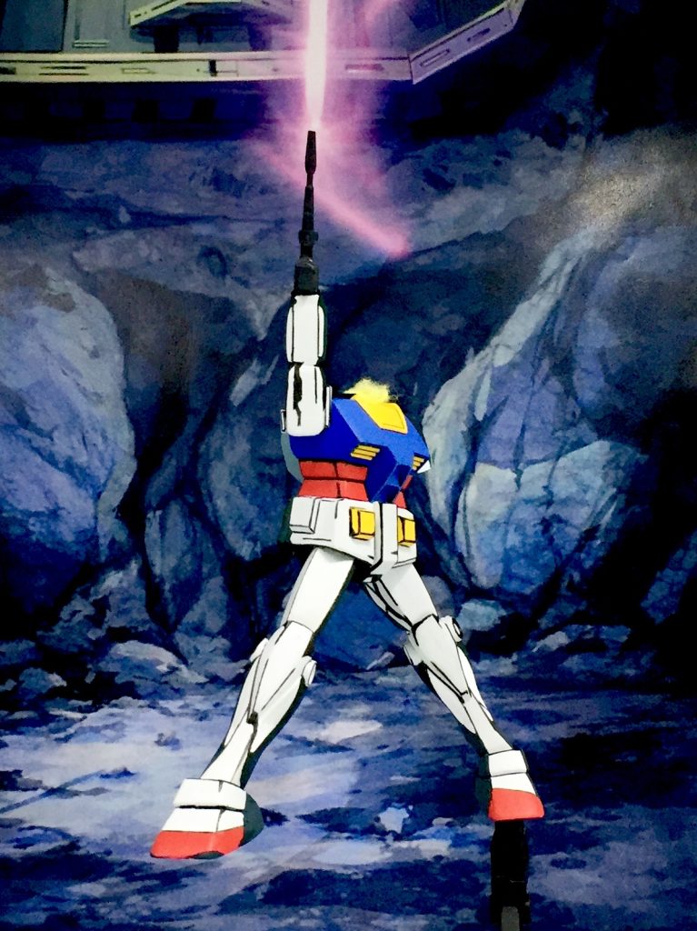 TV版ラストシューティングの正面だけを意識して製作しています。キットの背面は継ぎ接ぎで360度を製作したわけではありません。