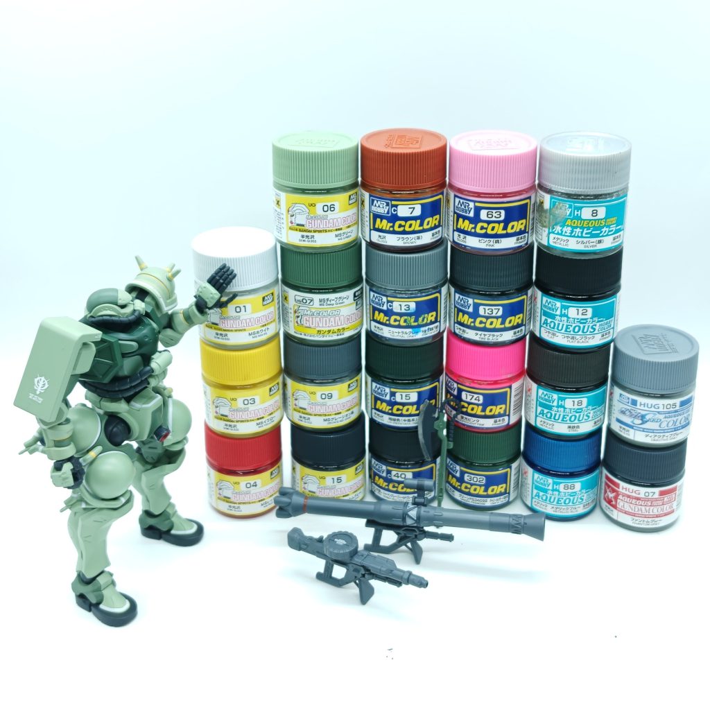 今回使用した塗料。細かい塗分だけでなく、メインカラーの緑が2種類ではなく倍の4種類あり選定と塗分箇所の確認が大変でした。