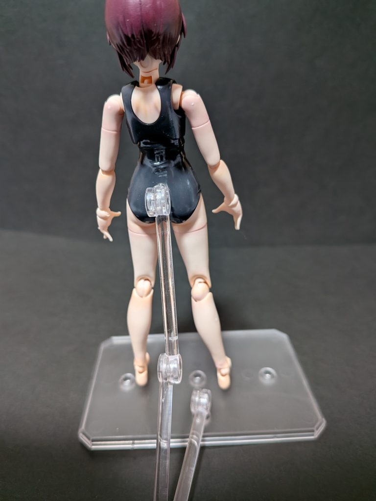 背面個人的に首の肉抜き穴やる意味あるのかな?とバンダイさんに問いたい…