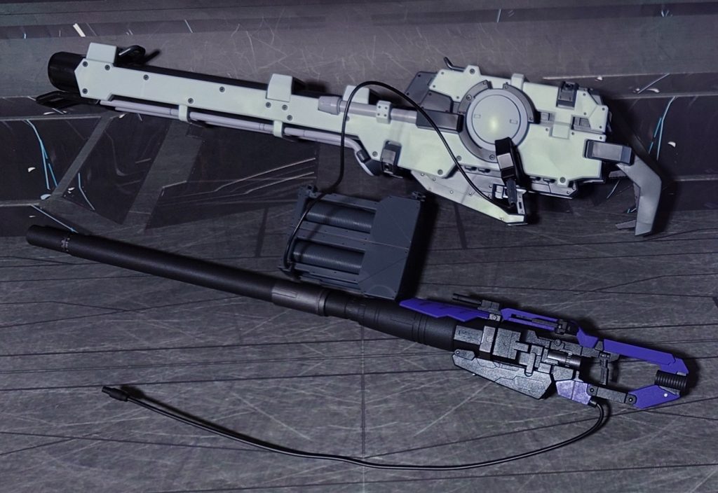 前回のRGハイパー・メガ・バズーカ・ランチャーとの比較。