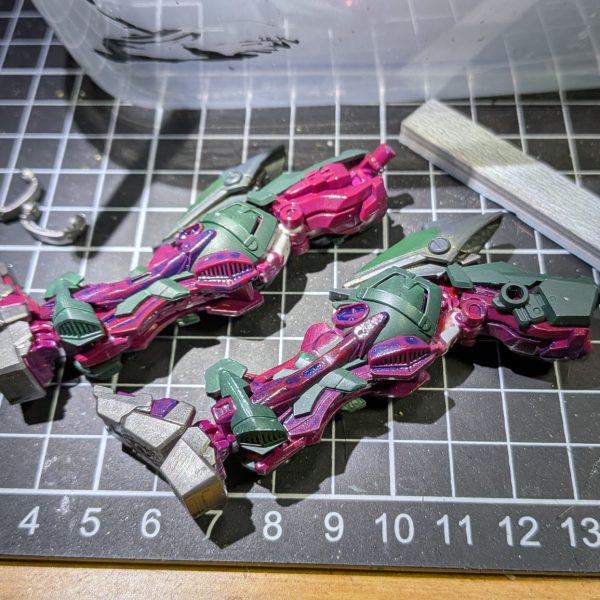 アドバンスドMSジョイント、強敵でした💦💦何とか修正しましたが、細い連動関節はもう諦めました😢(gundam-kao5)RGの全塗装はみんなどうやってるんですかねー🤔（3枚目）