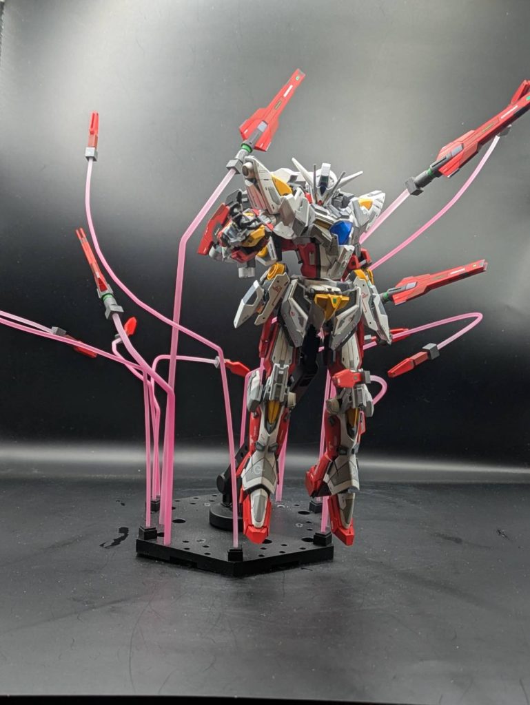 ファング展開劇中で縦横無尽に飛び回っていた姿を表現したくて、アタッチメントパーツを自作