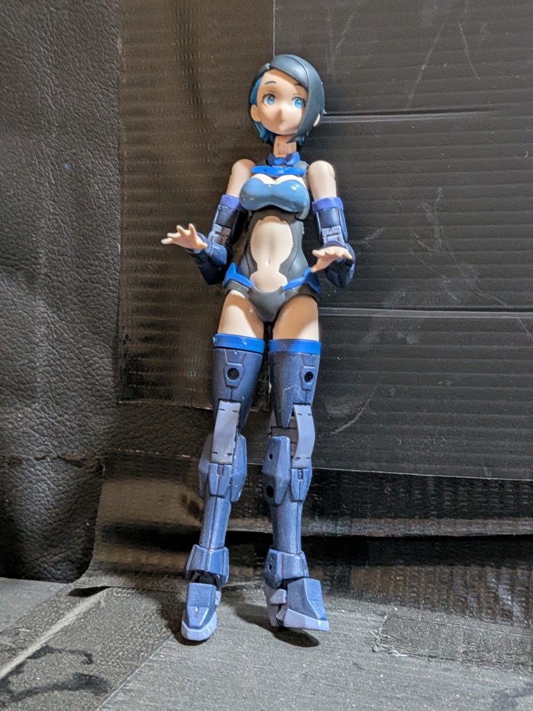 ニカ姉もオプションボディパーツを使い手足は30MMアチェルビーTypeBを使いました。胸パーツが黒でセクシー過ぎるからスカイブルーで塗装して健康的にしてみた。