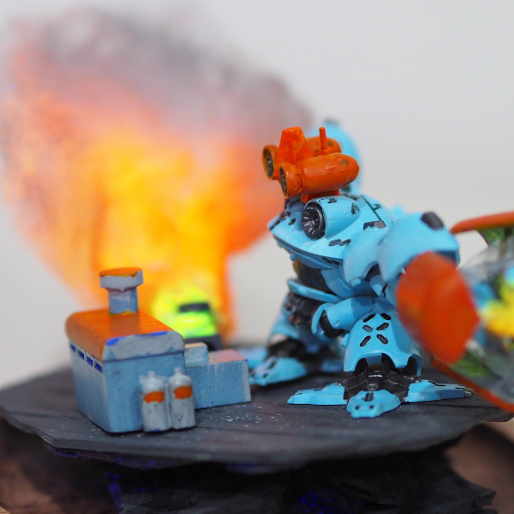 基地は至る所で火災が発生