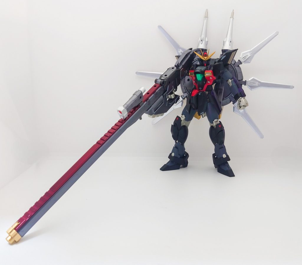 持たせて実感したのですが、銃がとにかくデカいです。