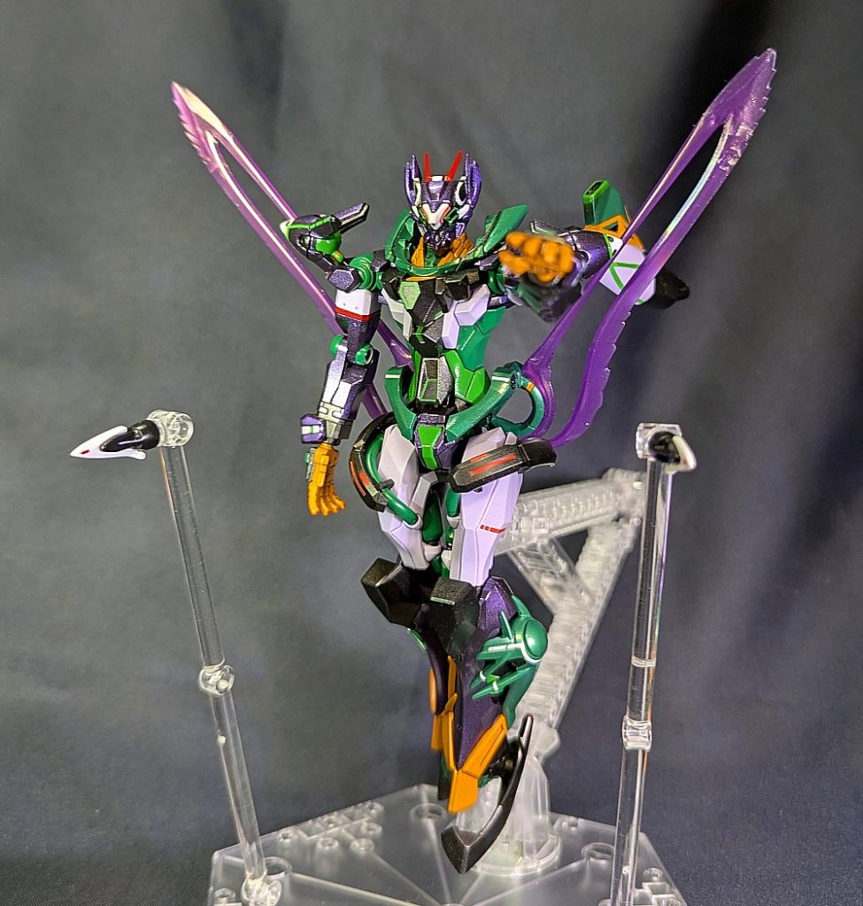 平手の指先の窪みはアクセントで赤くしたんですが、ピンボケで全くわからない