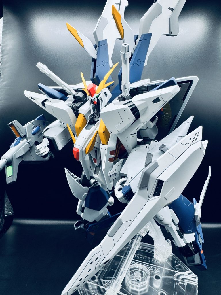 可動変形クスィーガンダム