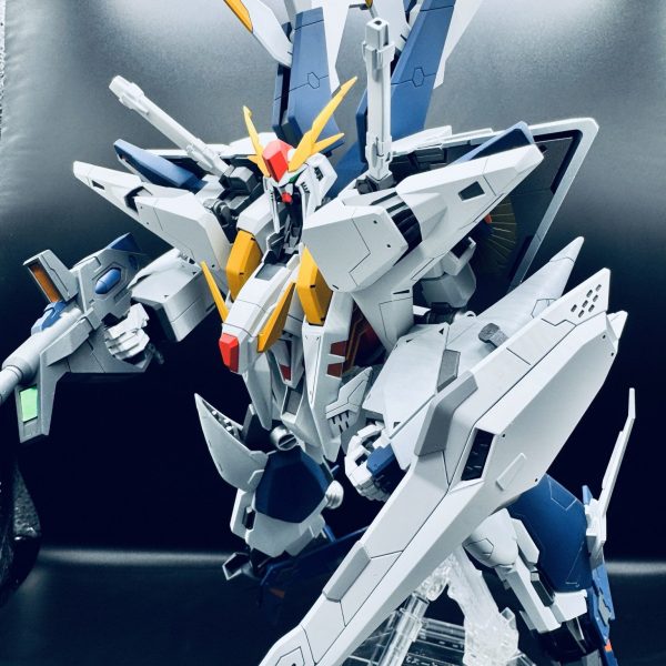 可動変形クスィーガンダム