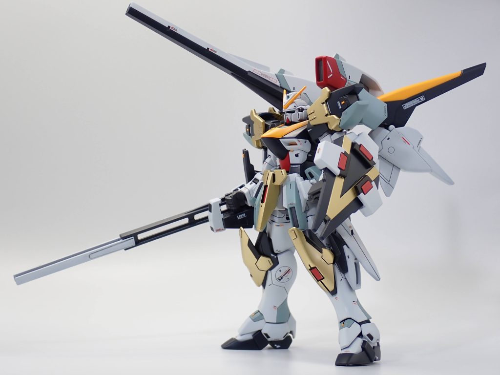 色ですが、大人っぽいV2にしたかったのと、1作目に作ったνガンダムと比べたいと思ってνガンダム色に(比較画像は後ほど)