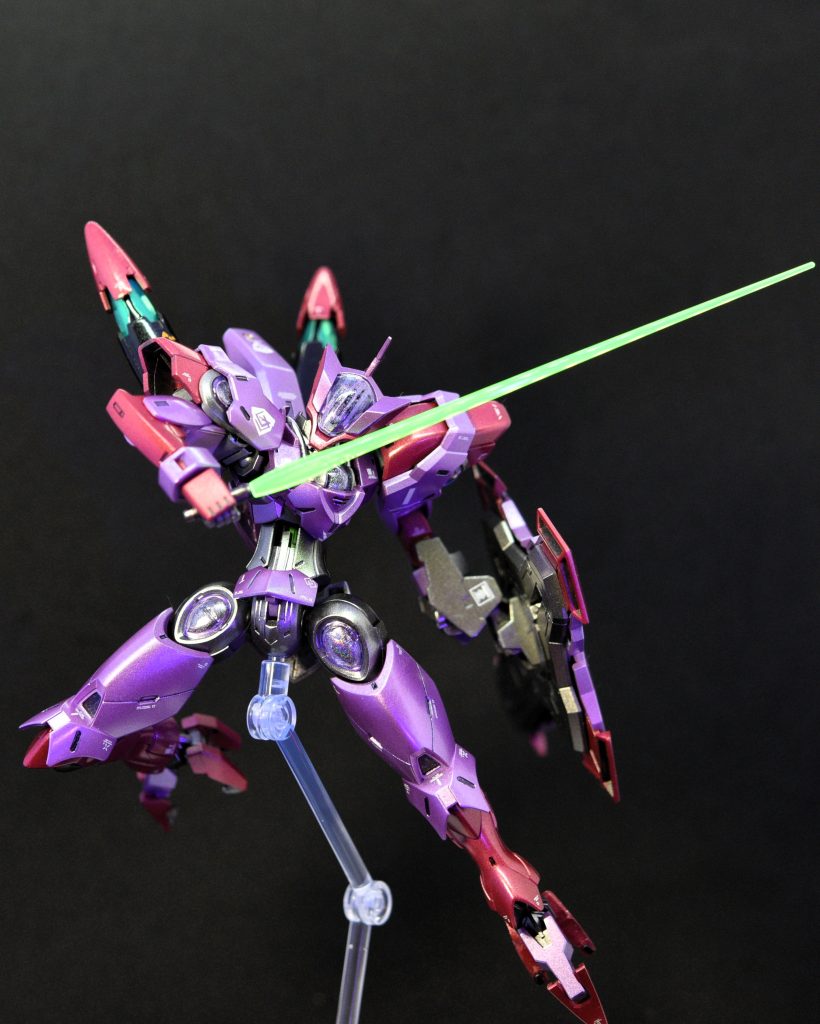 アクションポーズ。