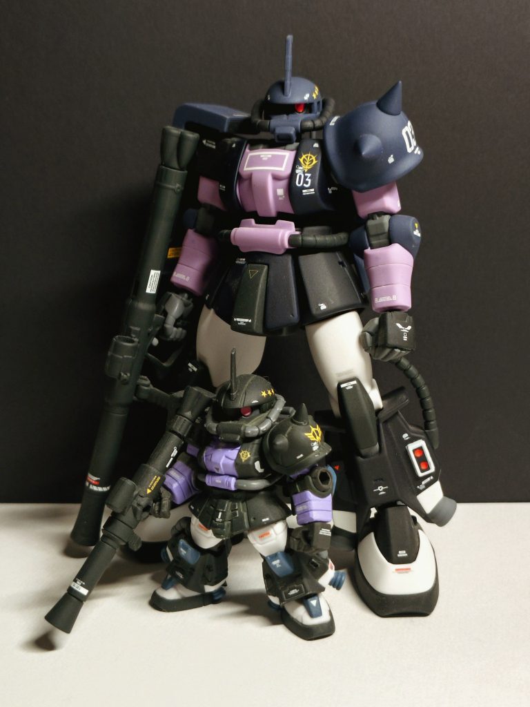 黒い三連星。3体手に入らなかったので、見た目はミックスですw