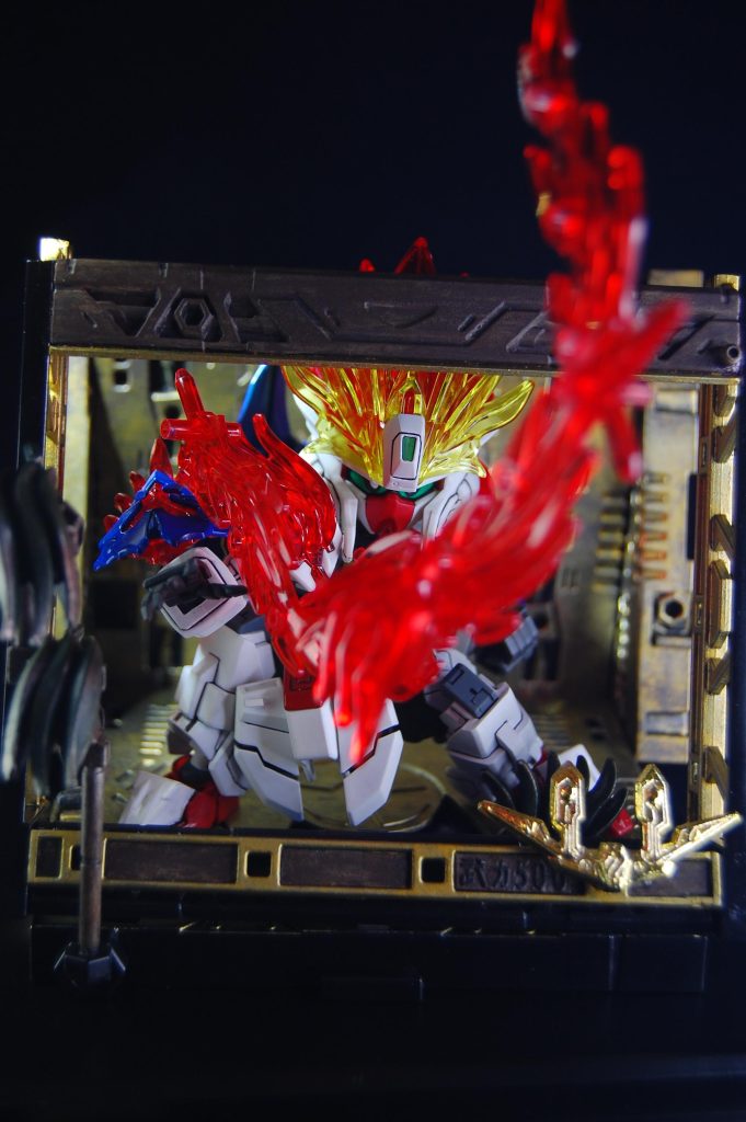 ズオォッ！　カードフレームよりも前に飛び出したい。