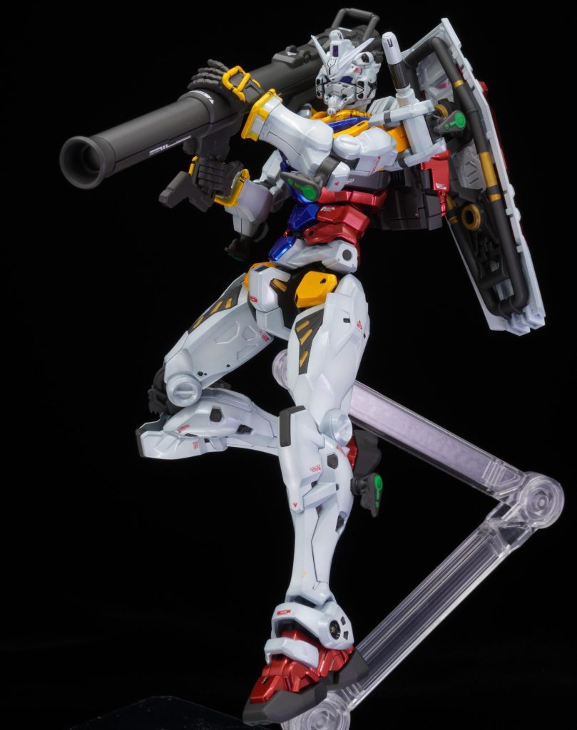 最新のキットなので、可動域が広いのでポージングしやすいです。