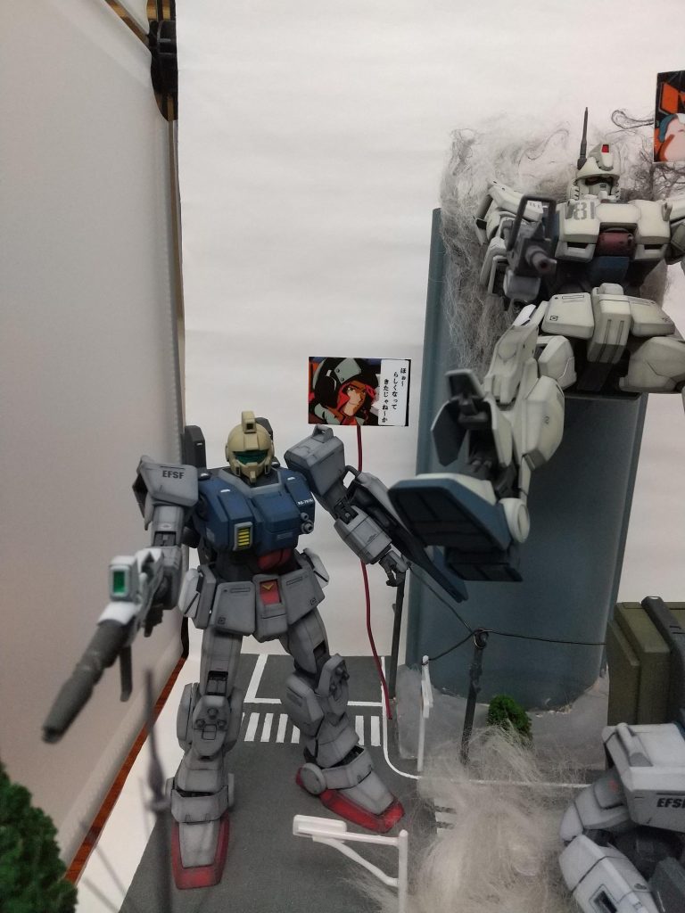 ジム頭は特に好きなシーンは無く、ただただジムの頭がついてるだけで満足ですよ。ジム頭作るのにガンプラ2個用意するのは無駄ですよね~残りパーツはBクラブBD1号機に使いました。