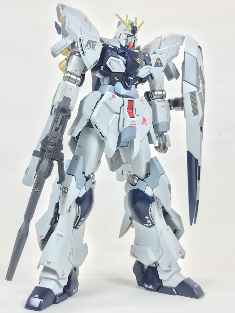 こちらもIF設定で、もしアムロがUC編でも生存し、ネオジオンが強奪に失敗した2機のうち1機（強奪時に小破）をアムロが引取り、欠損した箇所を改修して運用したら？という脳内妄想で作成してみました。