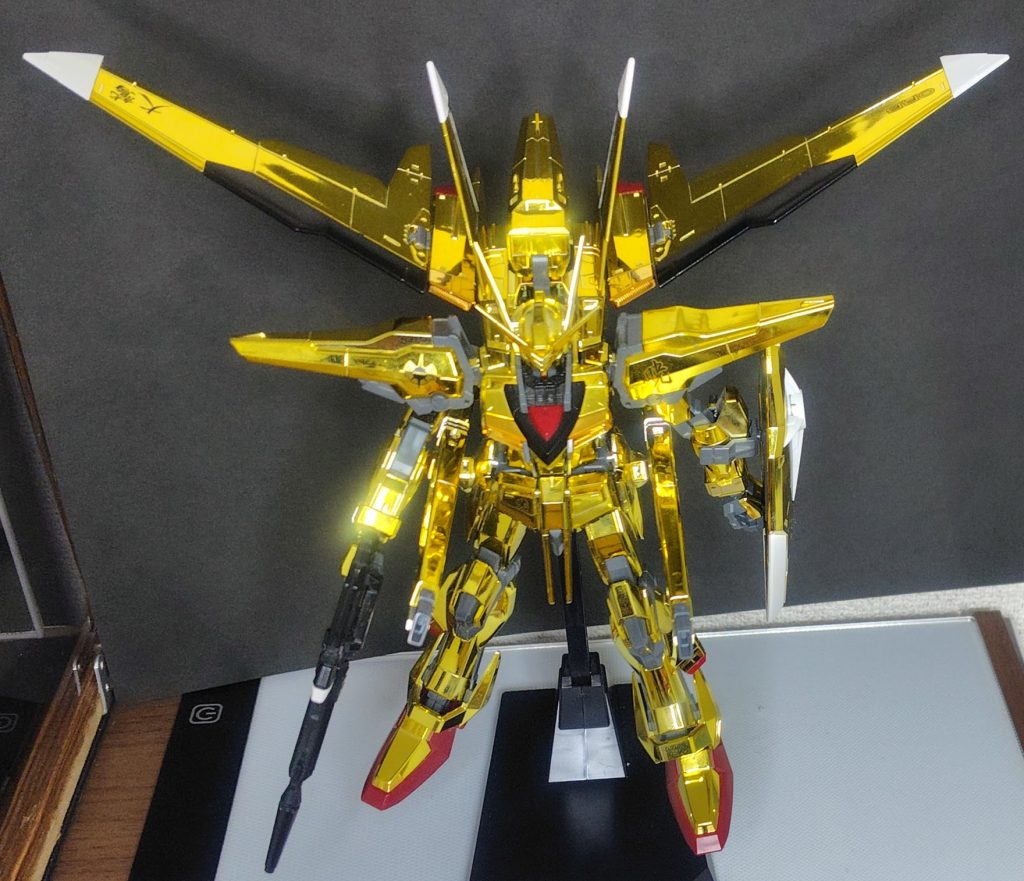 ビーム砲は設定のとおり脇にまわして、前方に射撃することができます。