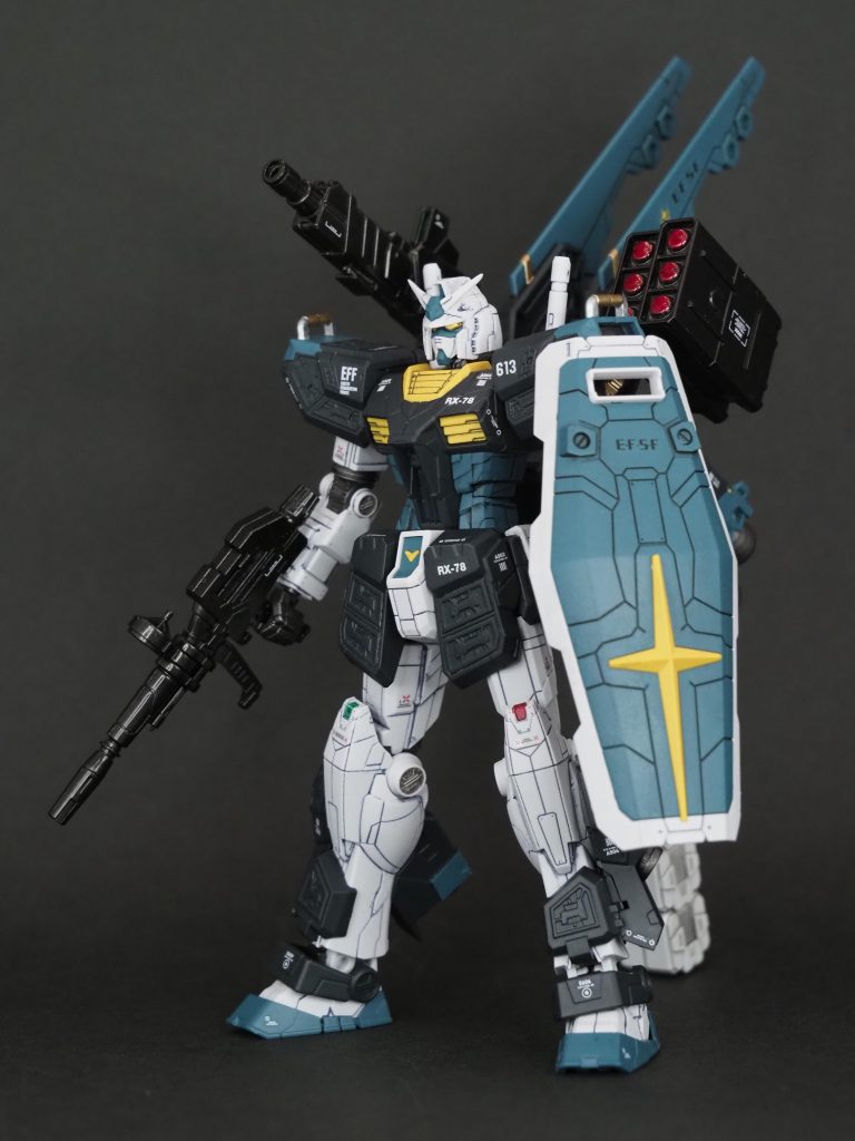 既にやってる人が多いですが・・・自分もグラスフェザーの羽部分を武装に変更してフルアーマーガンダム風にしました。