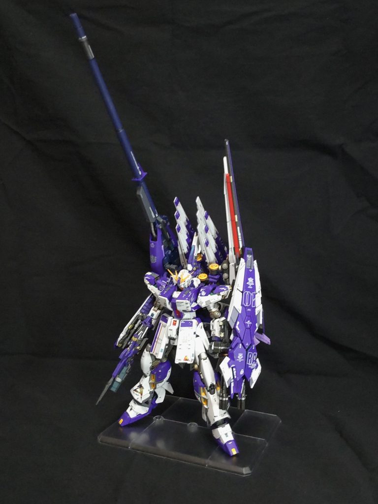 RGνガンダムBは、ロング・レンジ・フィン・ファンネルとハイパー・メガ・バズーカ・ランチャー(自作)を装備した。RGνガンダムBはフルアーマーνガンダムになった‼️。RGνガンダムBは仲間を呼んだ❗️。・ハイパー・メガ・バズーカ・ランチャー(プレバン)が現れた❗️。