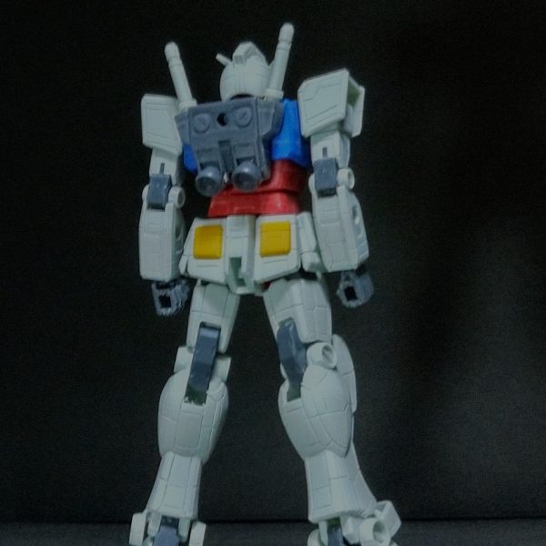 EGガンダムスジ彫り完了しました🤣プラ板貼っていきます😊本当に間に合うのかしら🤔（3枚目）