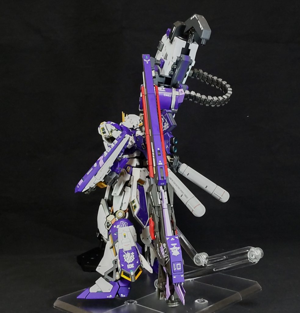 別角度。ベルトリンクとのタンクはHMBLのアームに付いてます。HMBL兼ハイパー・メガ・カノンのイメージです😄。あと、ロング・レンジ・フィン・ファンネルは福岡νと同じで支柱です😆。