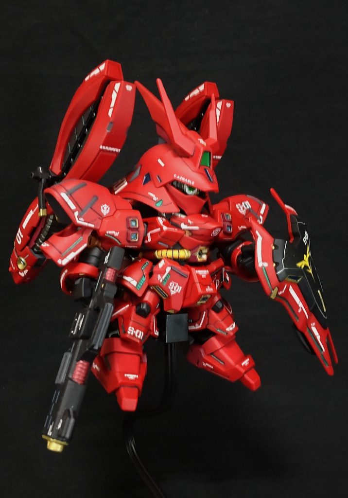 SDサザビーFFは、遊んでいる。SDサザビーFFは、ブキミに微笑んでいる。SDサザビーFFは仲間を呼んだ❗️。・しかし助けは来なかった。SDサザビーFFは仲間を呼んだ❗️。・なんと、MGサザビーが現れた❗️。