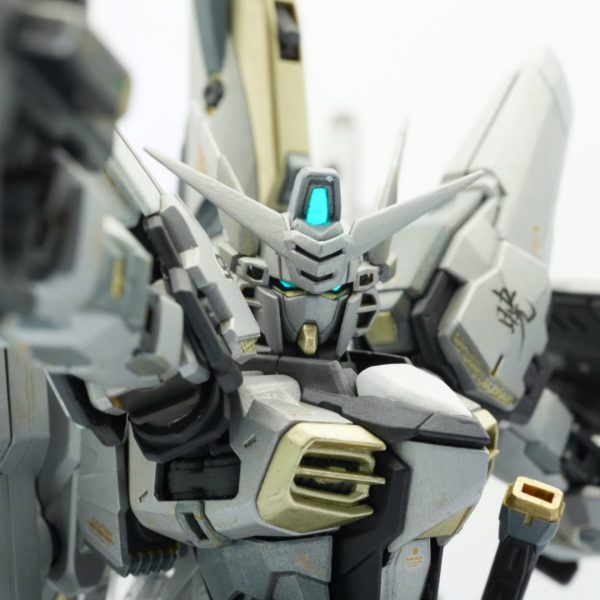 アカツキガンダム シラヌイパック雪式