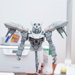 上半身は一旦終了。ディテールとしてある穴は貫通させるか悩みどころ。[…]