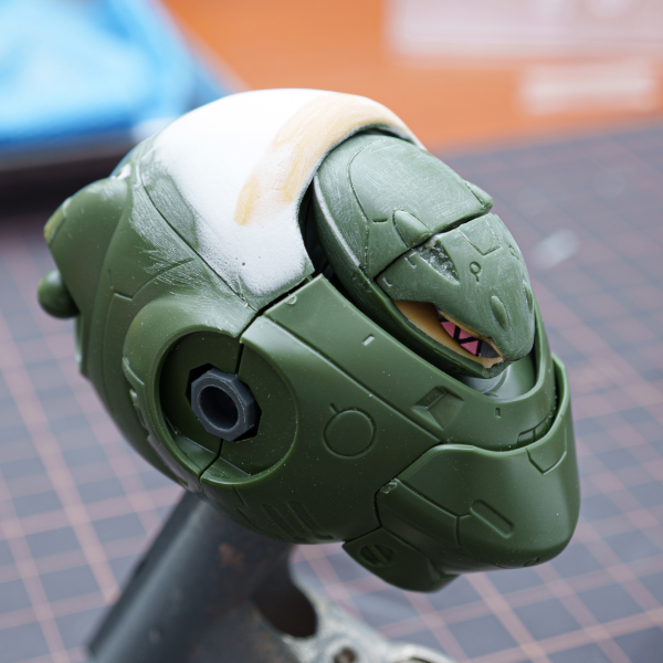 設定画に寄せるためにパテでやってみた。あと頭部の後ろを少しいじったり。（1枚目）