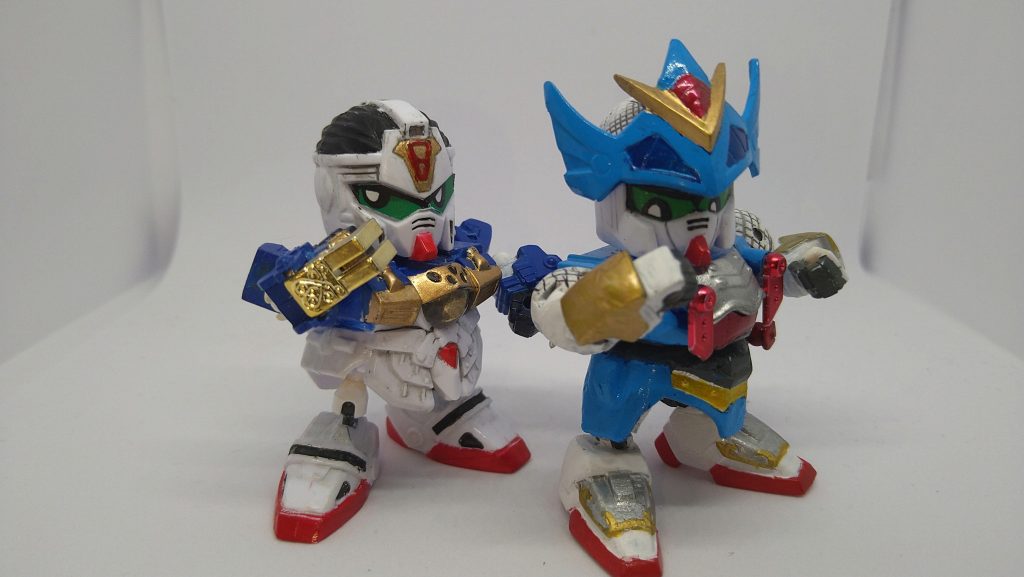 その時の號斗丸と並べるとこんな感じ!腰改造してるから身長は僅かに高い!足は號斗丸より短くしたんだけれども