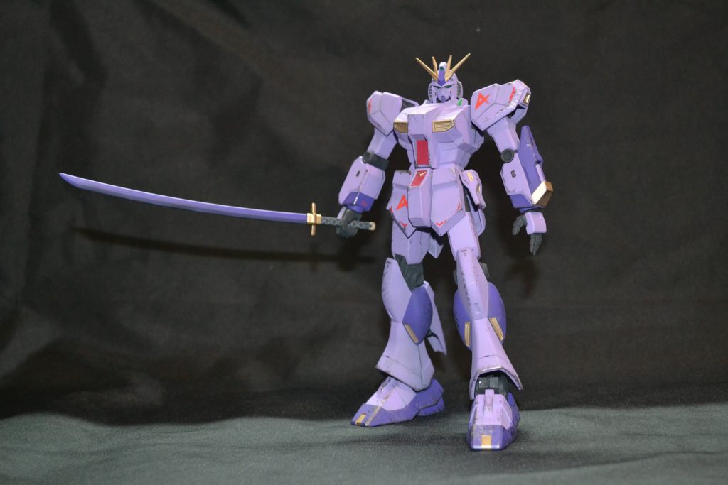 塗装完了後に刀が手に収まらないことに気が付いて慌てて改修しました(*'▽')