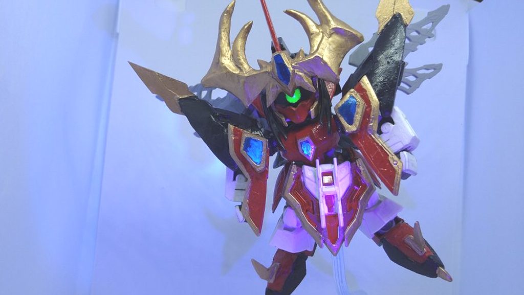 「ハハハ 空を飛べぬというのは無様なものだな」