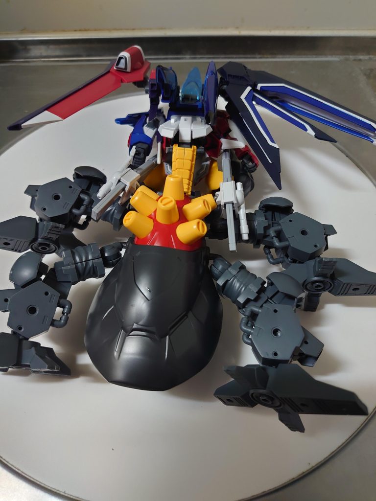 MA携帯にもなり、足裏ブースターも使い大気圏外だろうと追いかける!