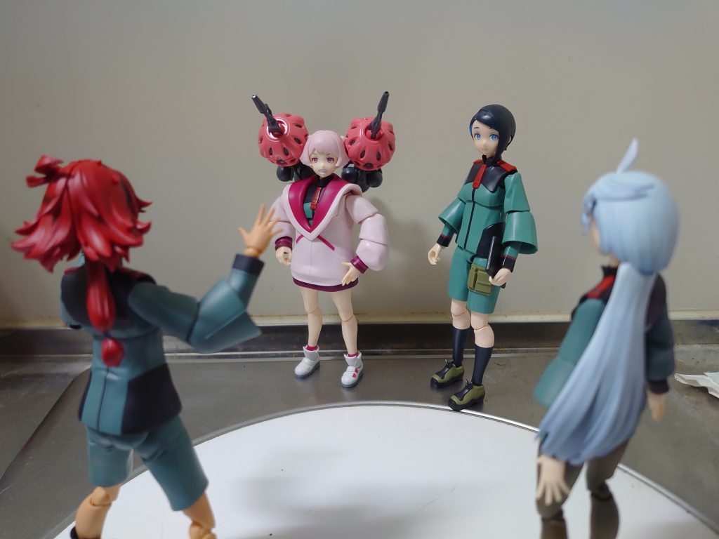 ス：どうしたんですか、ソレ!?チュ：へヘーン、凄いだろ？ミ：うわぁ・・・