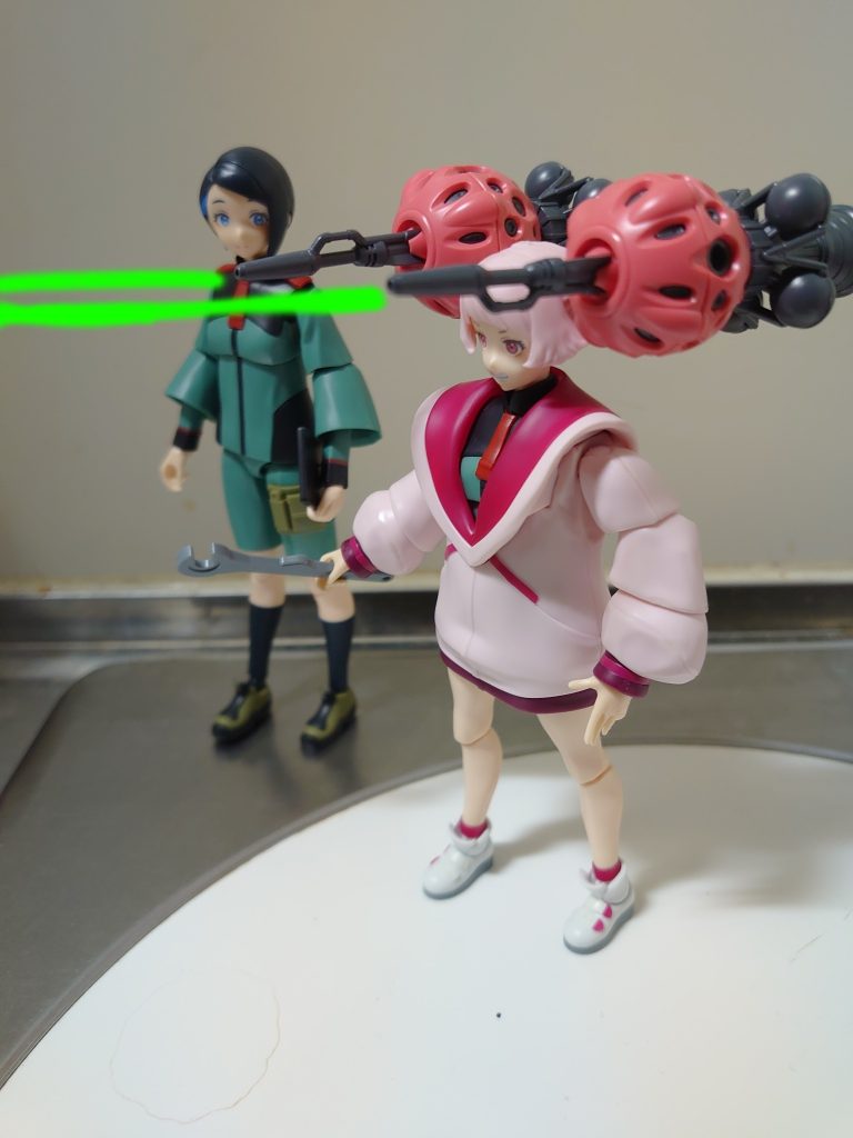 二：あんまり撃ち過ぎたらすぐエネルギー切れちゃうよ？チュ：分かってるって♪ 簡易編集でエフェクトを添えて