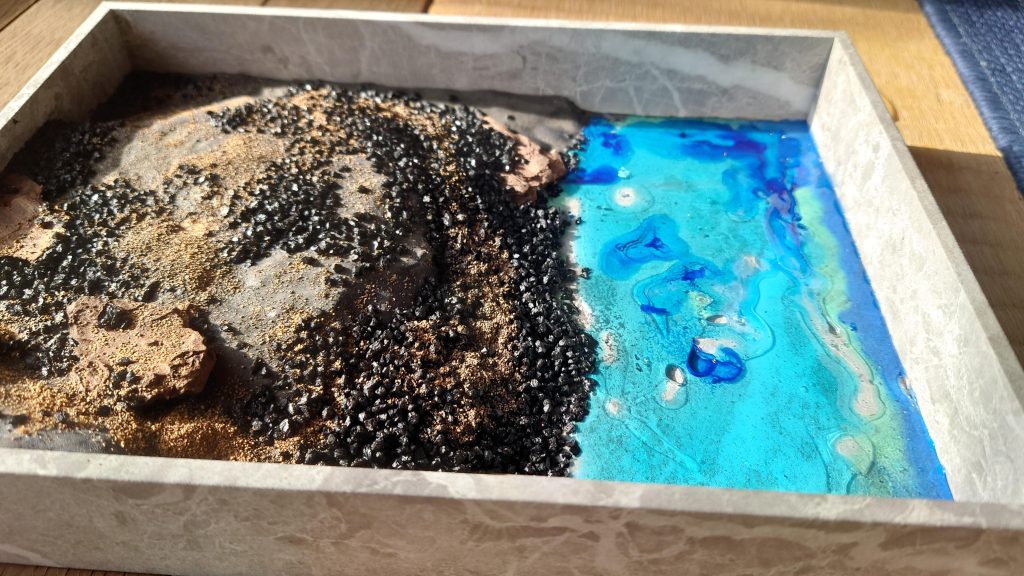 水ジェル使用前のレジンだけのジオラマです! 