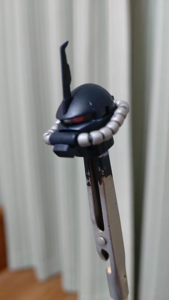 イカツくする為、モノアイの範囲を狭くしました。