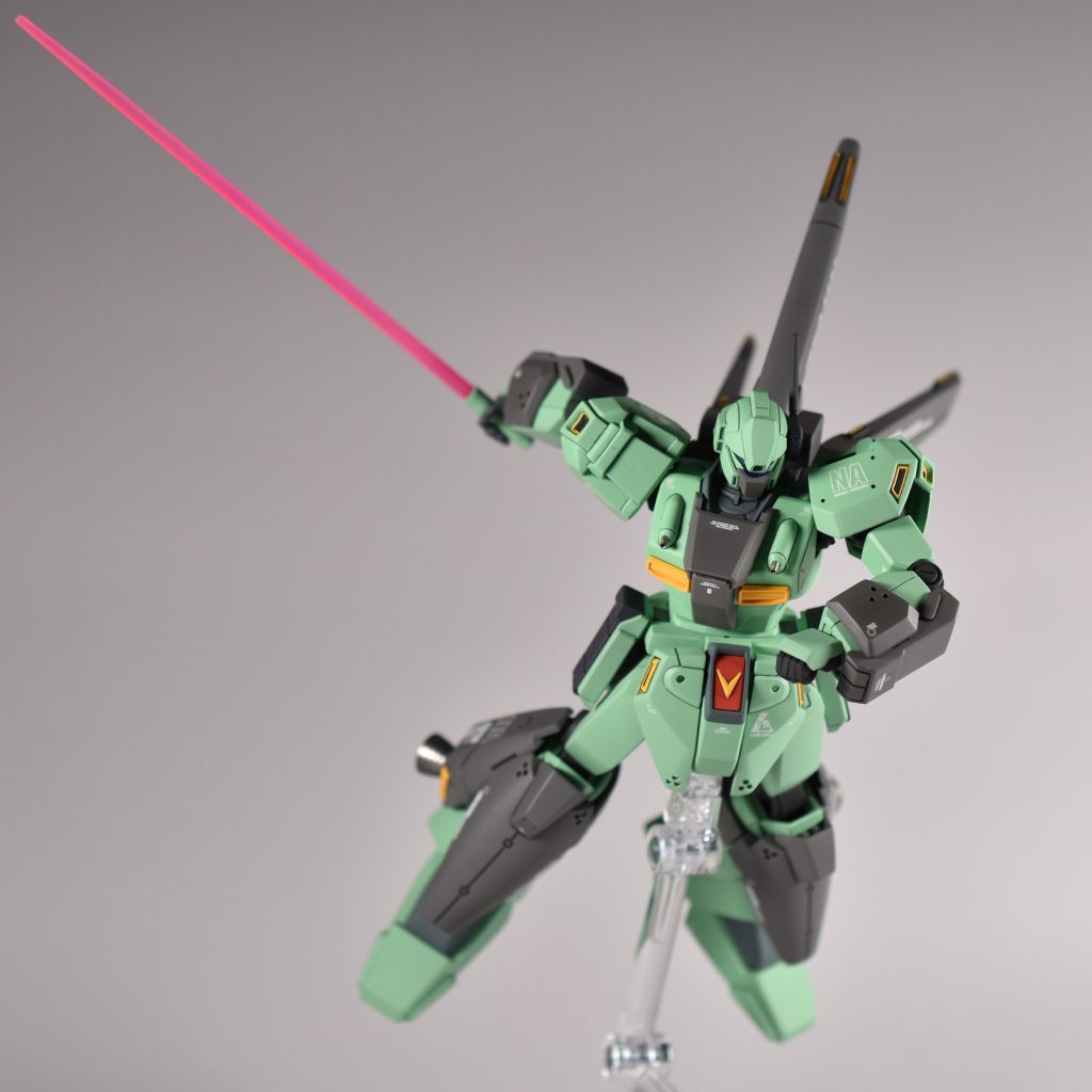 劇中クシャトリア相手に立ち向かう姿が印象的でしたね本当はミサイルポッドだけがパージされてて肩部アーマーはついたままなんですが・・・イメージ優先ということでご容赦ください