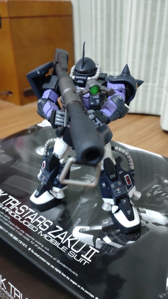 カーテン越しの黒い三連星ザクII–4枚目/制作者：一筆奏上