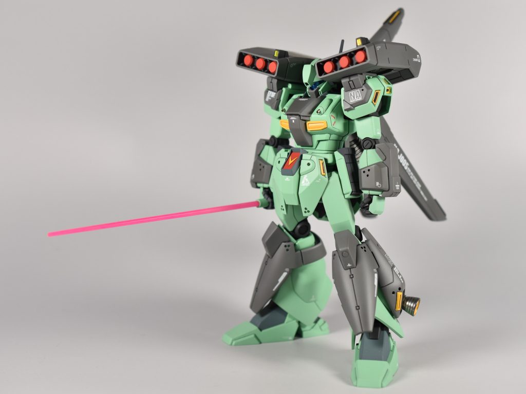 ビームサーベル装備