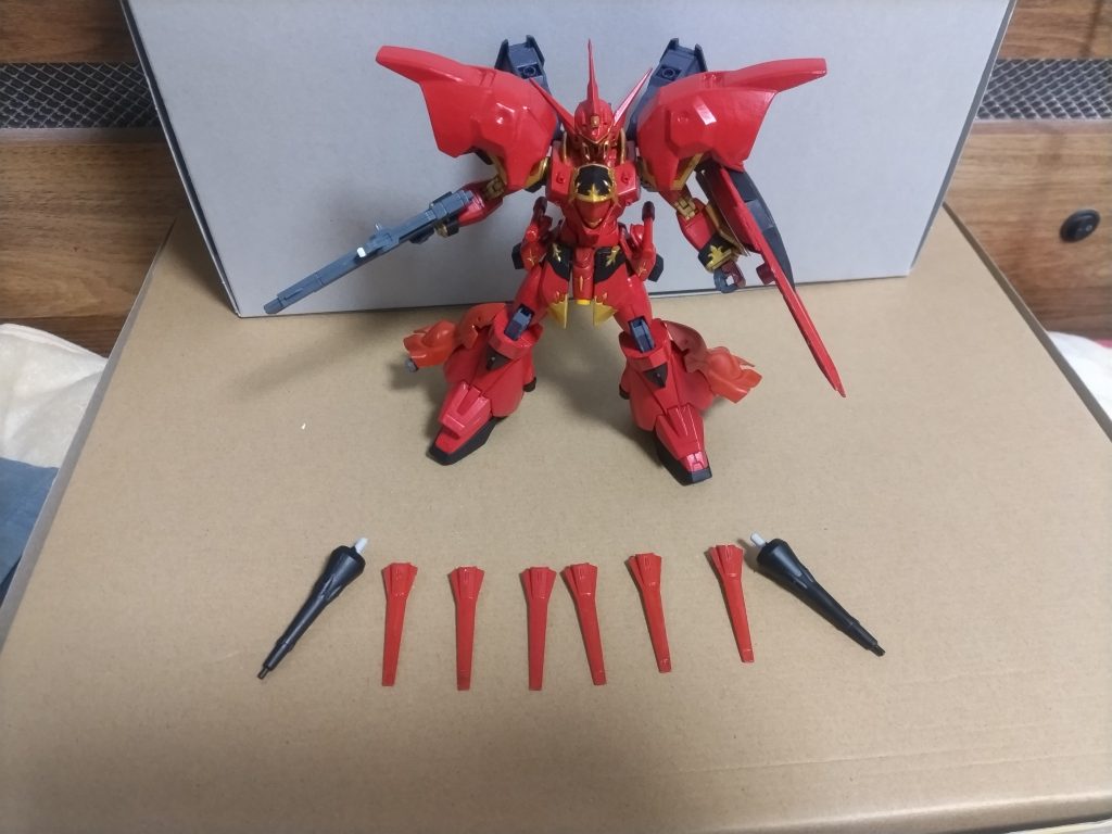 ドラグーンシステムパっと見では分かり辛いけどバックパックに懸架