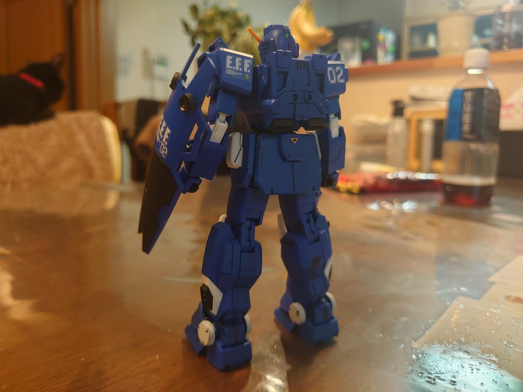 クリオスのつや消し材を適当に混ぜて吹いたが、ざらつくのか？墨入れの墨が流れない(笑)