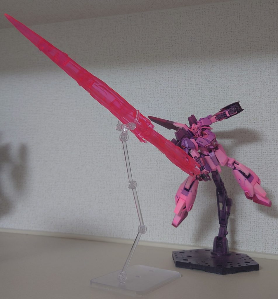 ハイパービームサーベルは福岡νのロングレンジフィンファンネルのエフェクトを改造したものを1/60サイズのビームサーベルに挿し込んでます