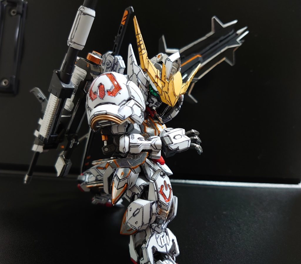 武装を背負わせて撮影