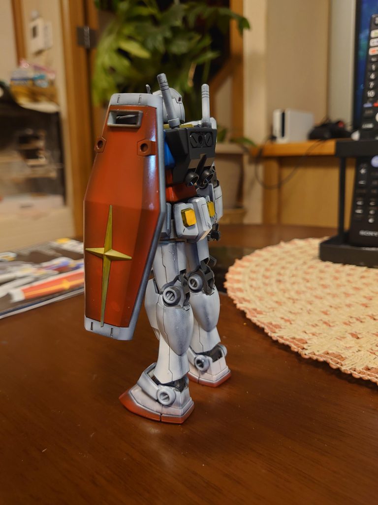 でも結構つや消しでも艶が出てるのが製作直後の感想だが、完成に近づけば近づく程にめんどくさいくなるのが詰めの悪い自分の性格。