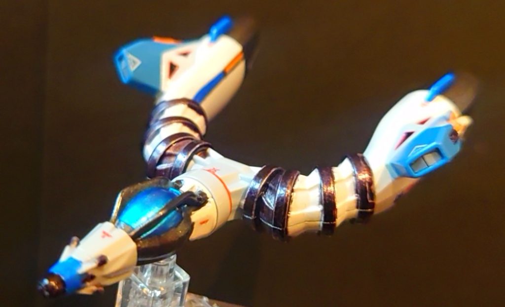 コアファイターとシールドの裏が鬼門ですね。バンダイからの挑戦状でしょうか