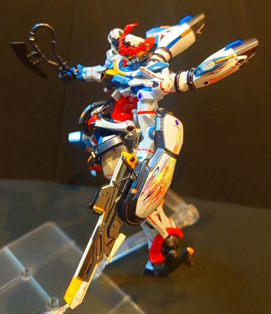 デカール保護のためにいったんツヤありクリアを吹いたらカッコよかったので、ツヤありのままにしました。