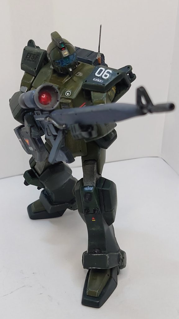 コレでも結構、カッコいいでも、自らの妄想に任せて、精密射撃モードとやらを作ってみました。