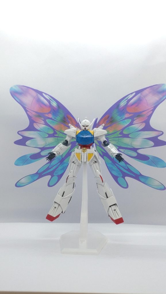 お！買える！ということで初めてエフェクトパーツを購入しました。併せて運良くHGのターンエーも手に入りご覧のようになりましたとさ。ターンエーは一番好きな作品ですので。また新たに手に入る機会があれば次はターンエー単体で改めて仕上げたいなと思ってます。